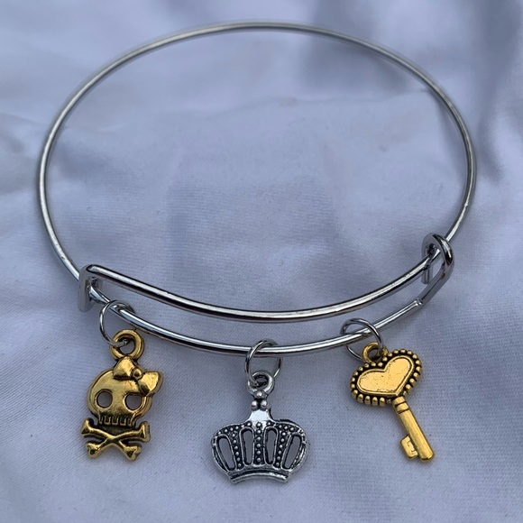 Brand New! Handmade! Adjustable Charm Bangle Bracelet! - Picture 4 of 5